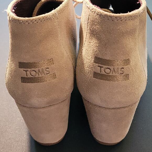 TOMS Kala Lace-Up Wedge Booties Women’s Size 11 Tan Suede Desert Comfort Style - Picture 2 of 11